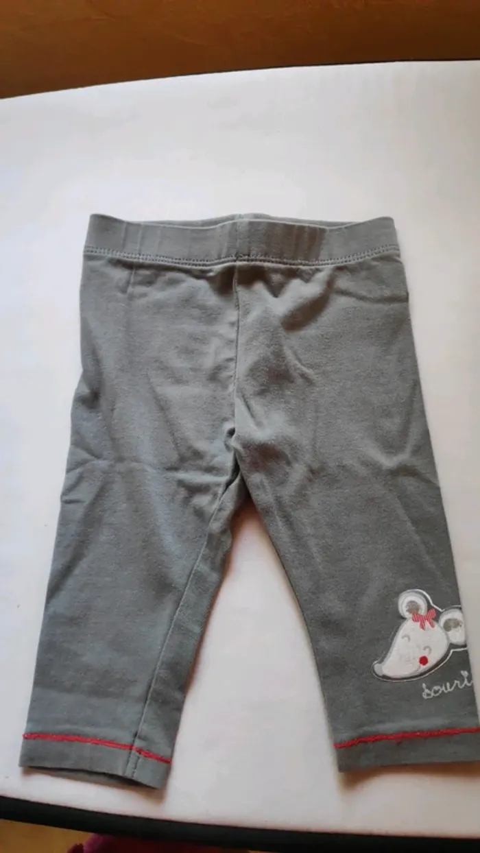 Ensemble tunique légère et legging gris blanc et rouge - photo numéro 2