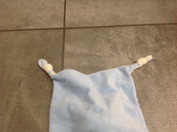 Doudou plat mouton écru / bleu ciel - photo numéro 5