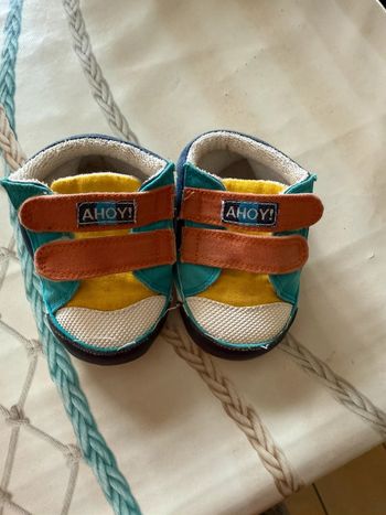 Chaussure bébé taille 20