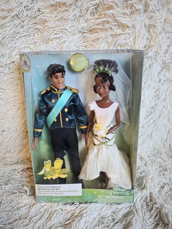 Barbie disney / poupée princesse tiana et prince naveen disney store - disneyland paris
