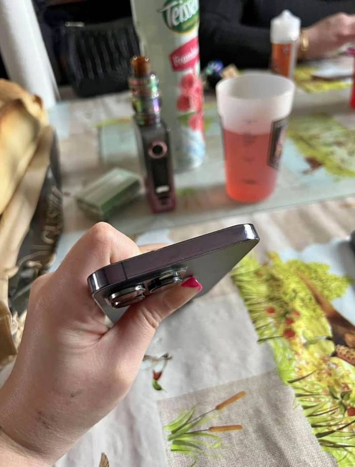 Une iphone quatorze - photo numéro 3