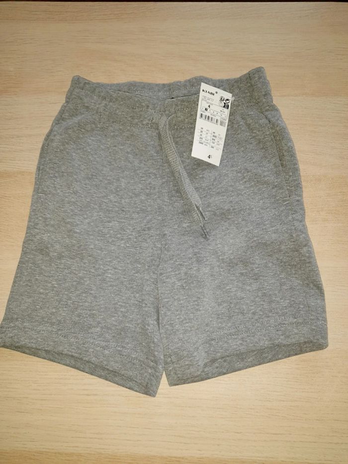 Bermuda garçon 4 ans