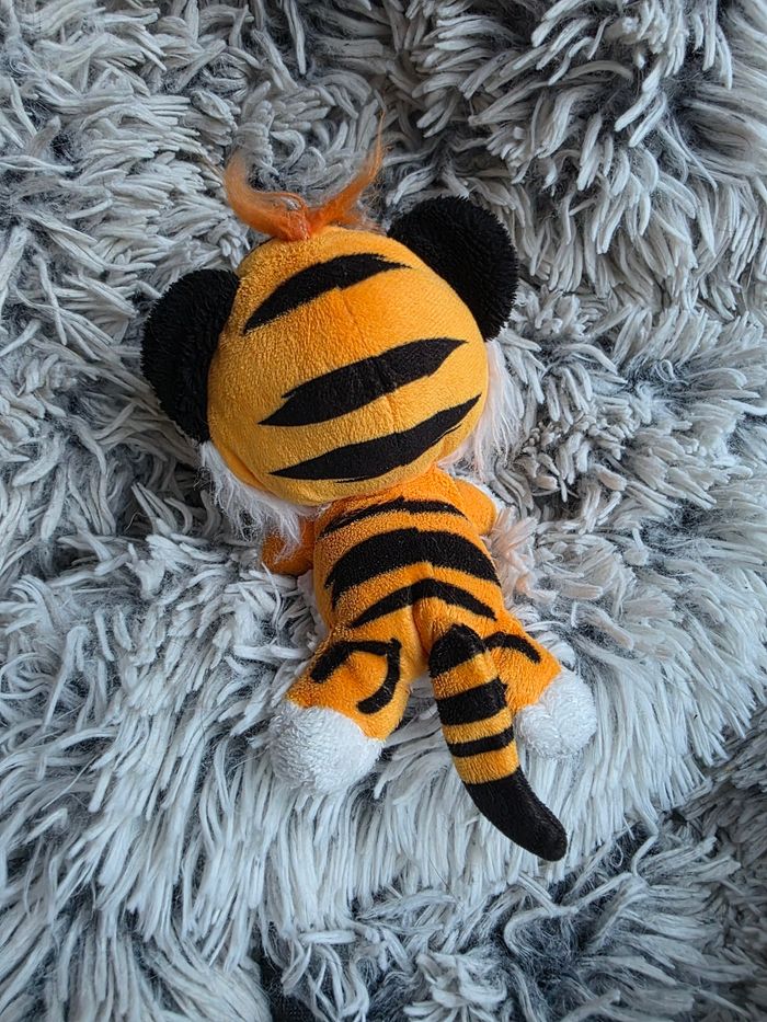 Peluche natif disney raya - princesse jasmine disneyland paris - disney store - photo numéro 3