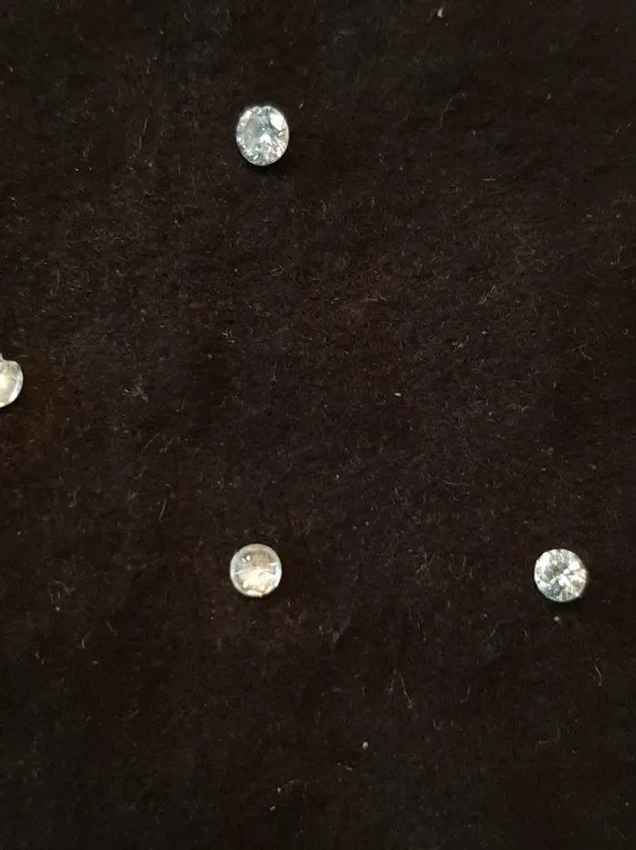 Plusieurs diamants, 2 saphirs et une émeraude - photo numéro 16