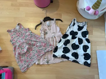 Lot de 3 robes H&M 2 4 ans