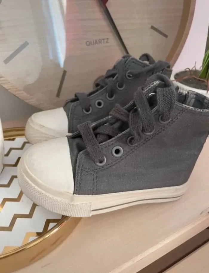 Baskets bébé obaibi taille 22