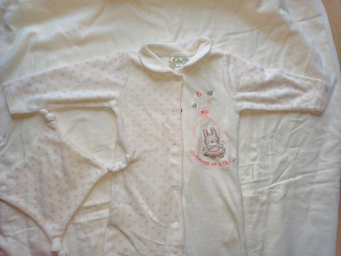 Pyjamas taille 12 mois - photo numéro 3