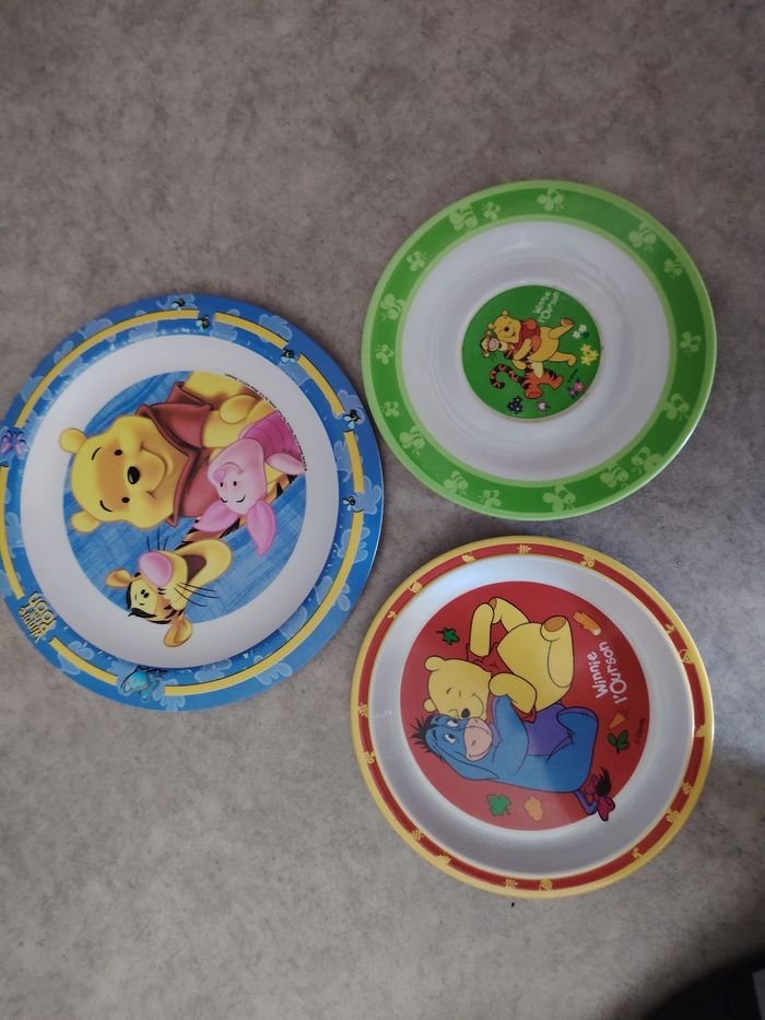 3 assiettes et 1 gobelet - photo numéro 2