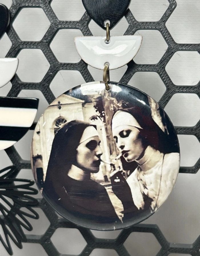 Boucles d’oreilles - Sœurs rebelles - photo numéro 3