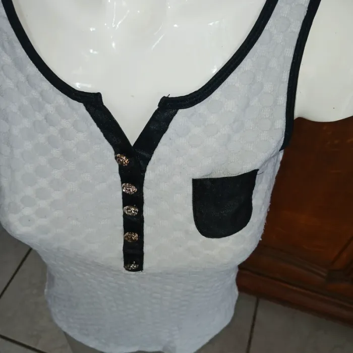 Débardeur taille 38/m - photo numéro 2