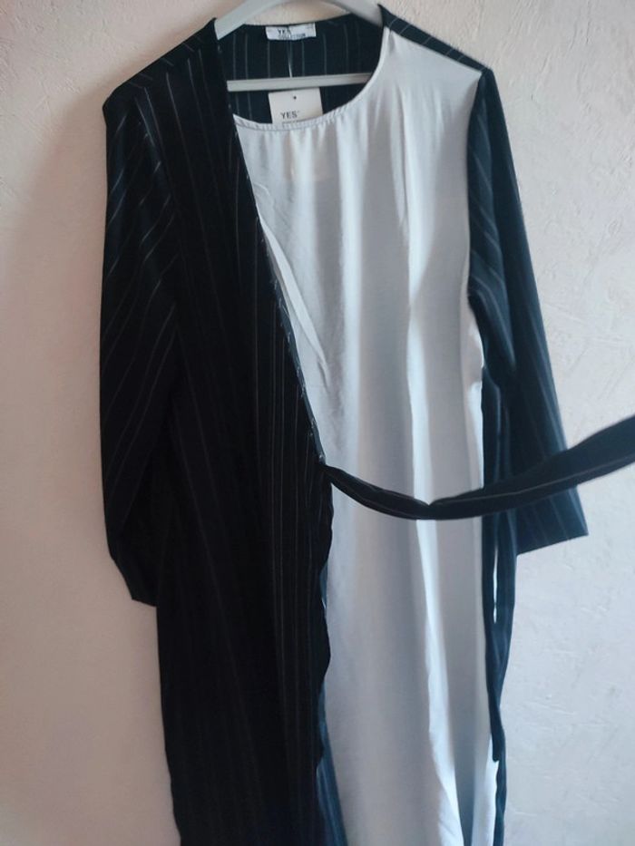 Robe portefeuille longue à rayures noires et blanches – TU - photo numéro 4