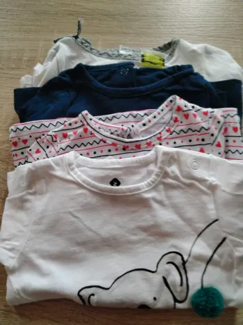 Lot de 4 tee shirt fille 3 mois