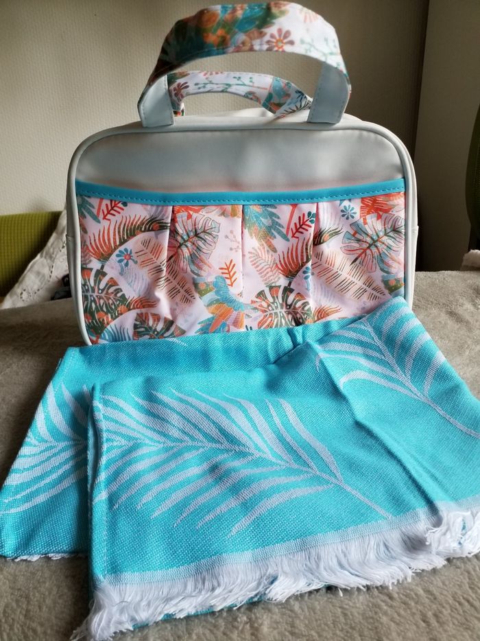 Trousse toilette et fouta