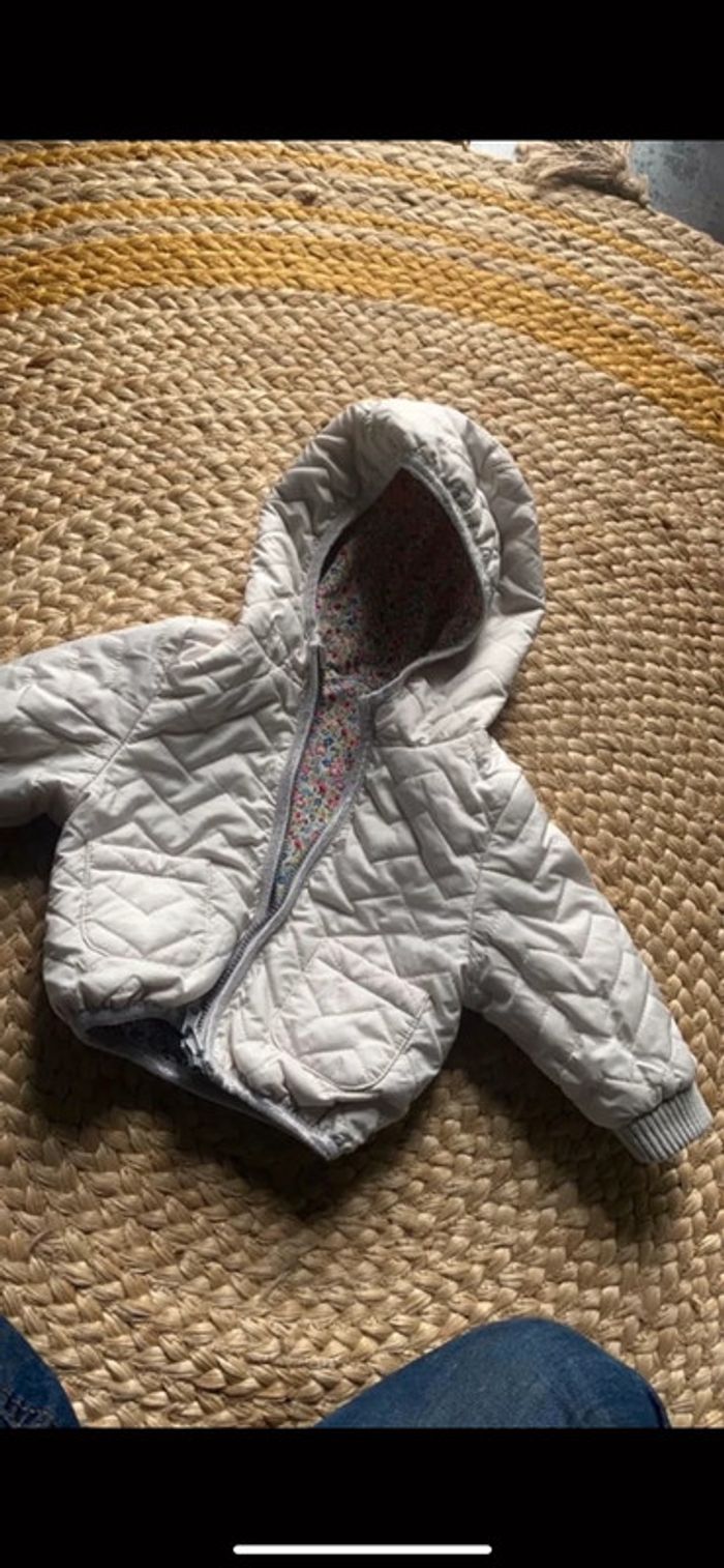 Magnifique Doudoune fleurie 3 mois réversible - photo numéro 4