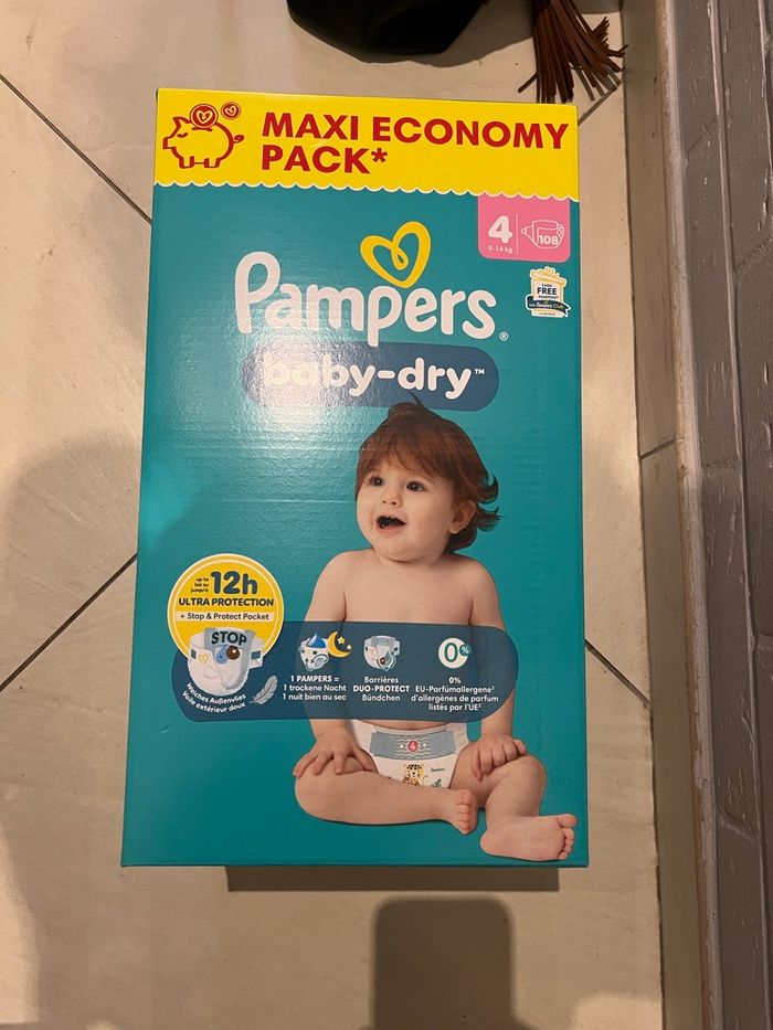 Couches taille 4 Pampers