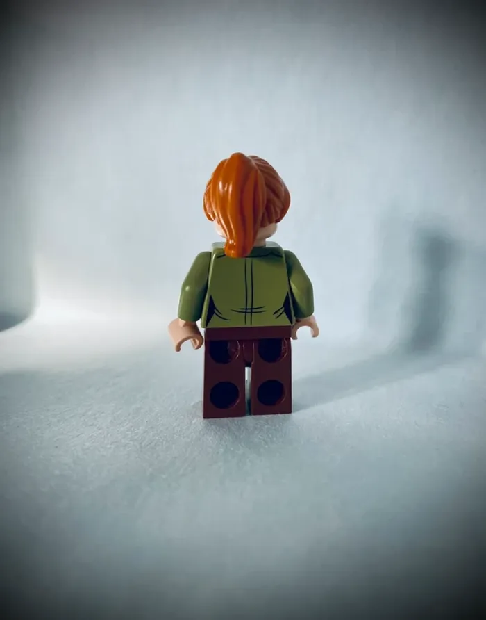 Minifigurine LEGO Jurassic World - Claire Dearing (Réf.Jw021) - Très bon état - photo numéro 4