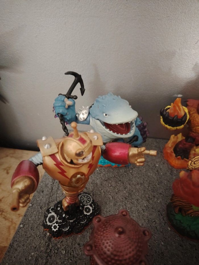 Lot de 16 figurines skylanders swap Force tbe - photo numéro 2