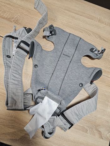 Porte bébé physiologique