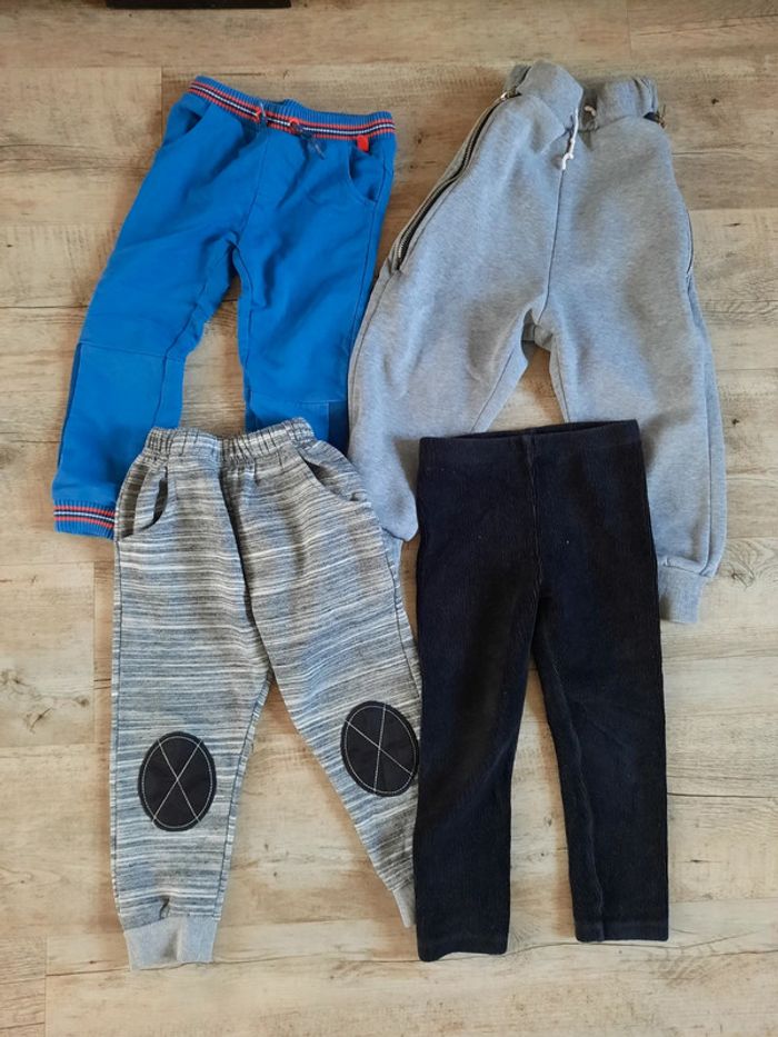 Lot 4 Pantalons souples 4 ans