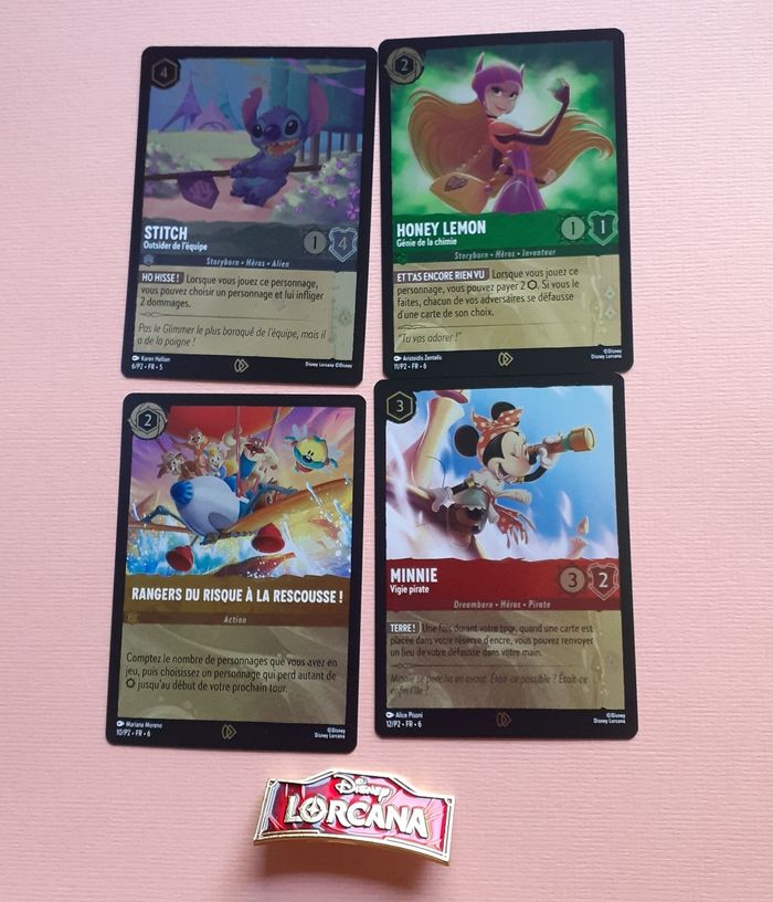 Lorcana: Pin's +4 cartes foil (Stitch,Minnie,Honey,Rangers)