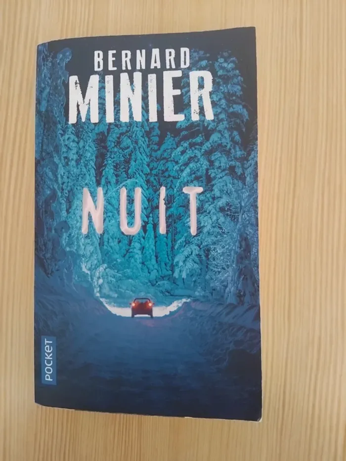 Livre " nuit" 🔄 - photo numéro 2