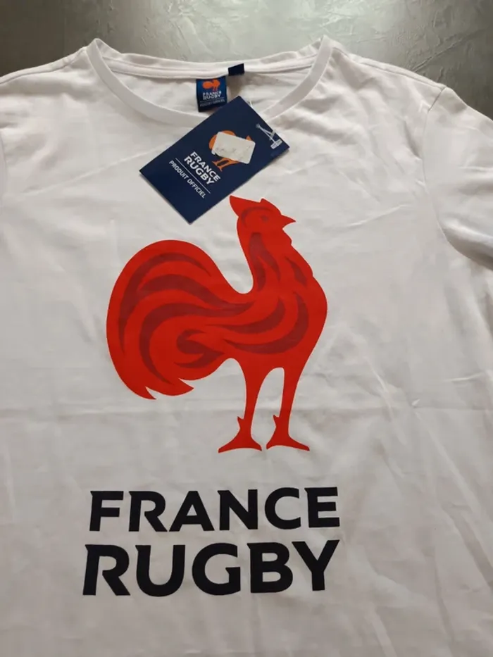 Vends tee-shirt France rugby officiel taille S neuf. - photo numéro 2