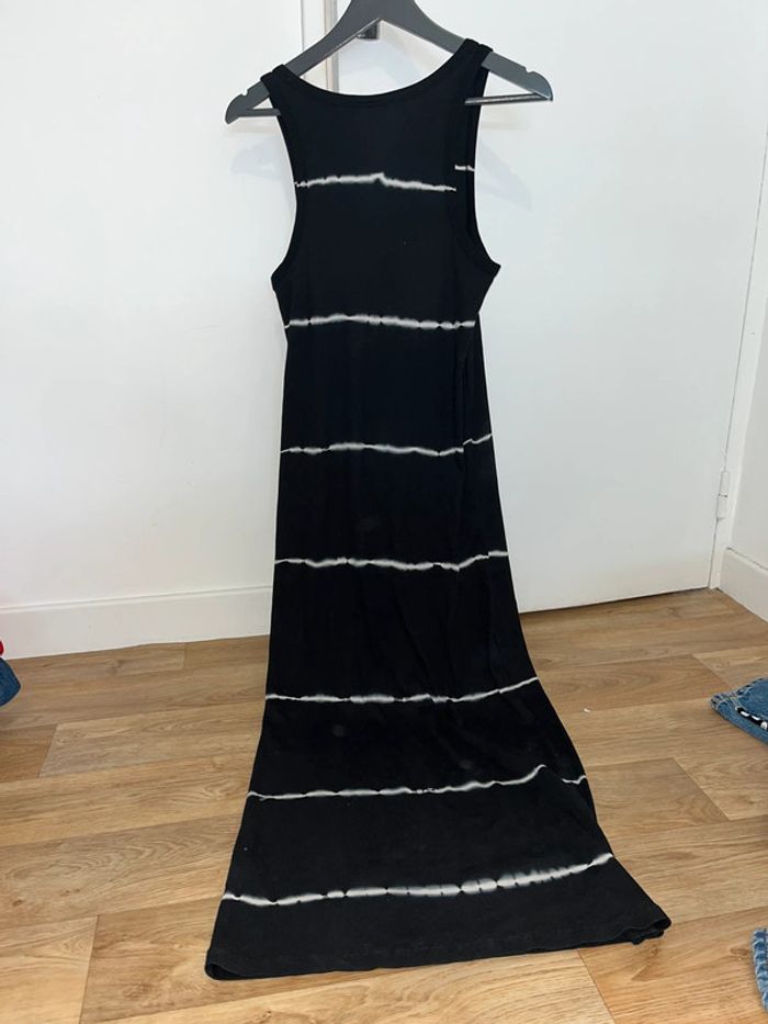 Robe longue sans manche - photo numéro 2