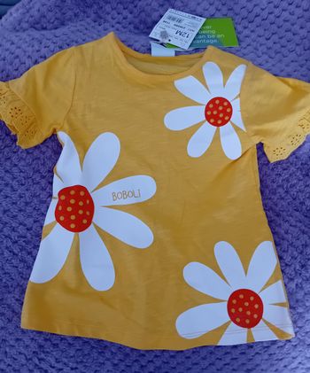 Tee shirt jaune 12 mois  neuf boboli