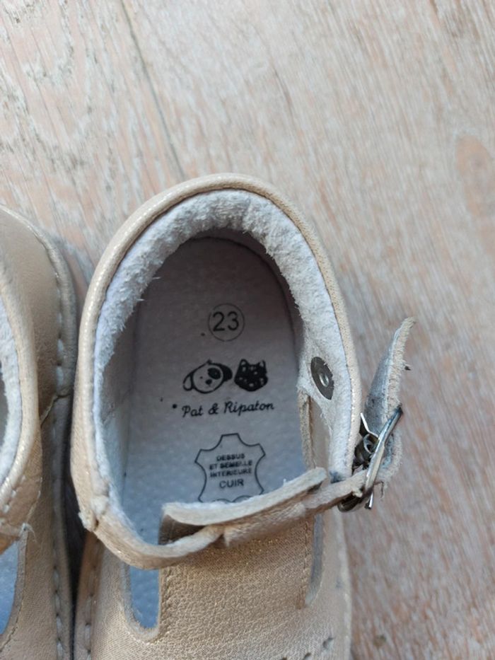 Chaussures dorées - photo numéro 3