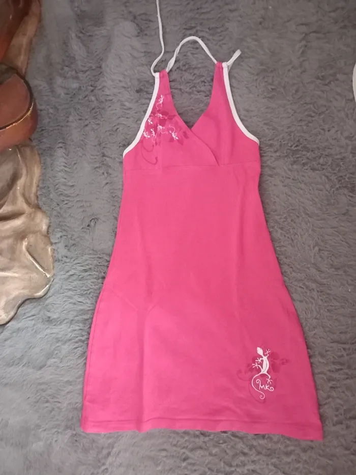 Robe dos nu (8 ans)