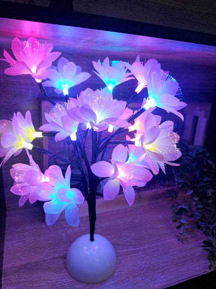Lampe fleurs avec fibres optiques - photo numéro 7