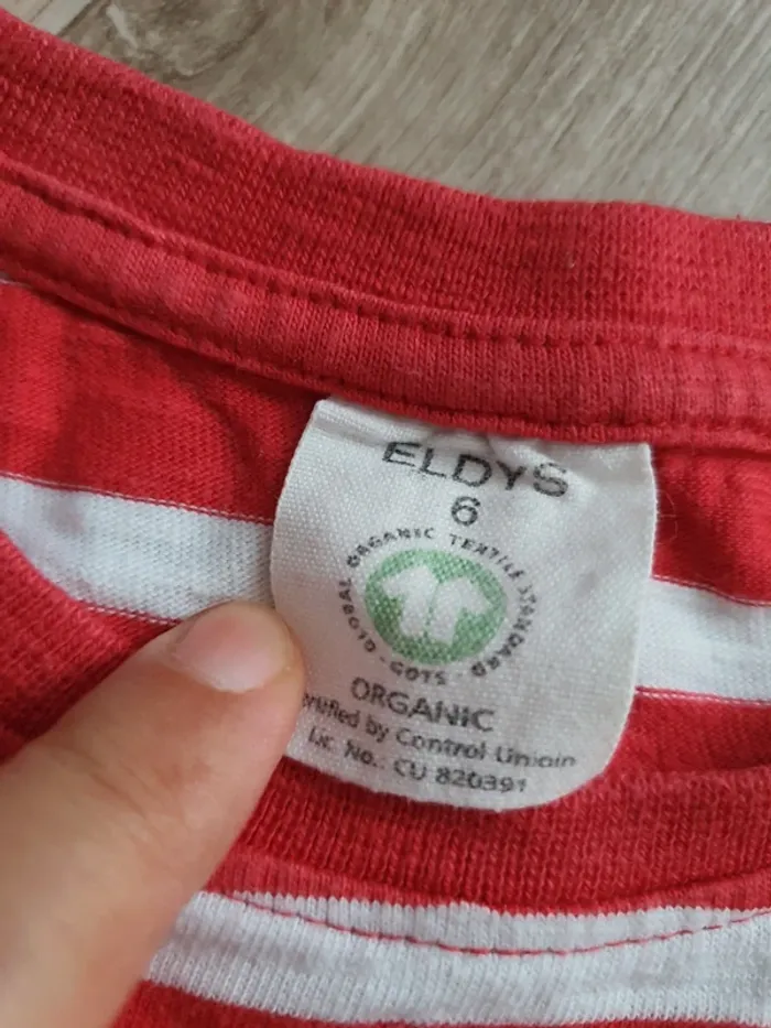 Tee-shirt à rayures taille 6 ans - photo numéro 3