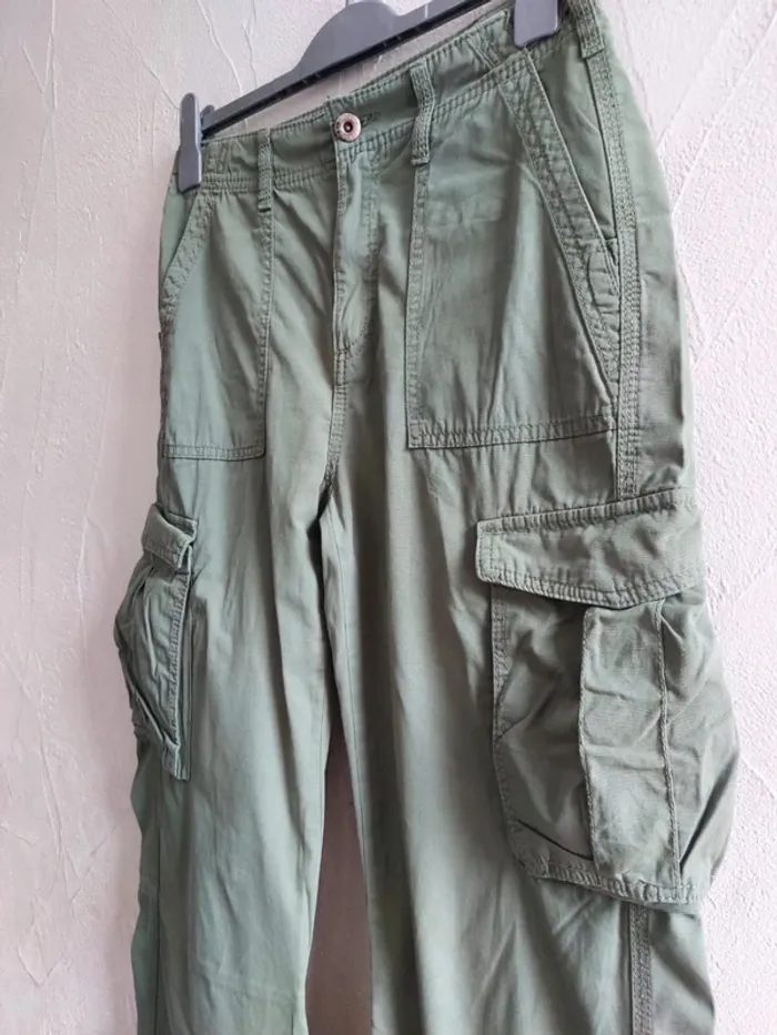 Pantalon cargo straight vert Taille 36 Bershka - photo numéro 3