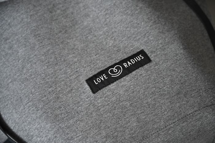 Porte-bébé Love Radius HoodieCarrier Flannel Grey 0-36+ - photo numéro 5
