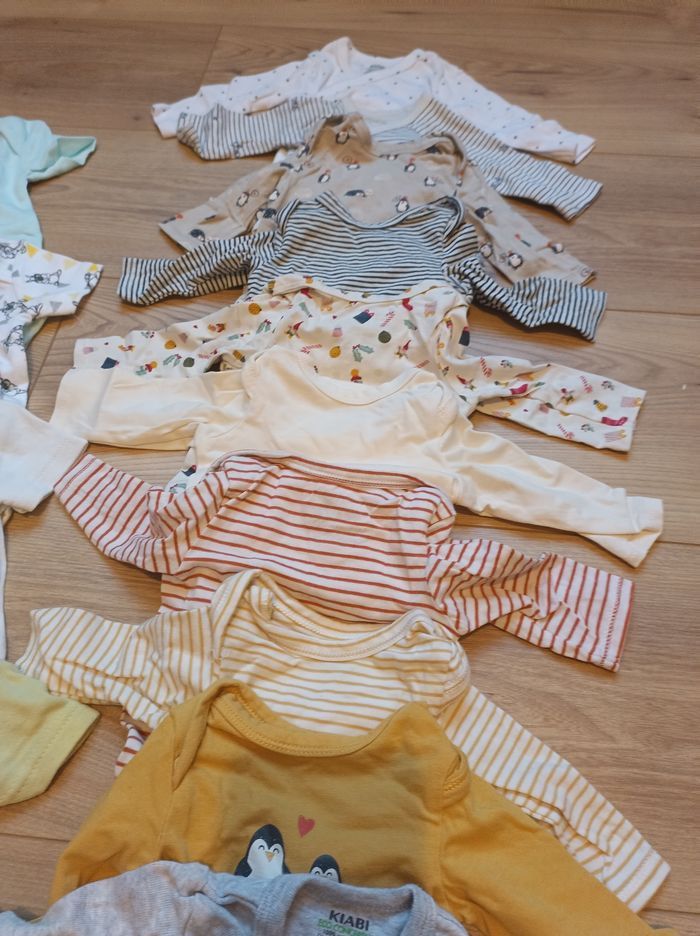 Lot vêtements garçon 1 mois - photo numéro 5