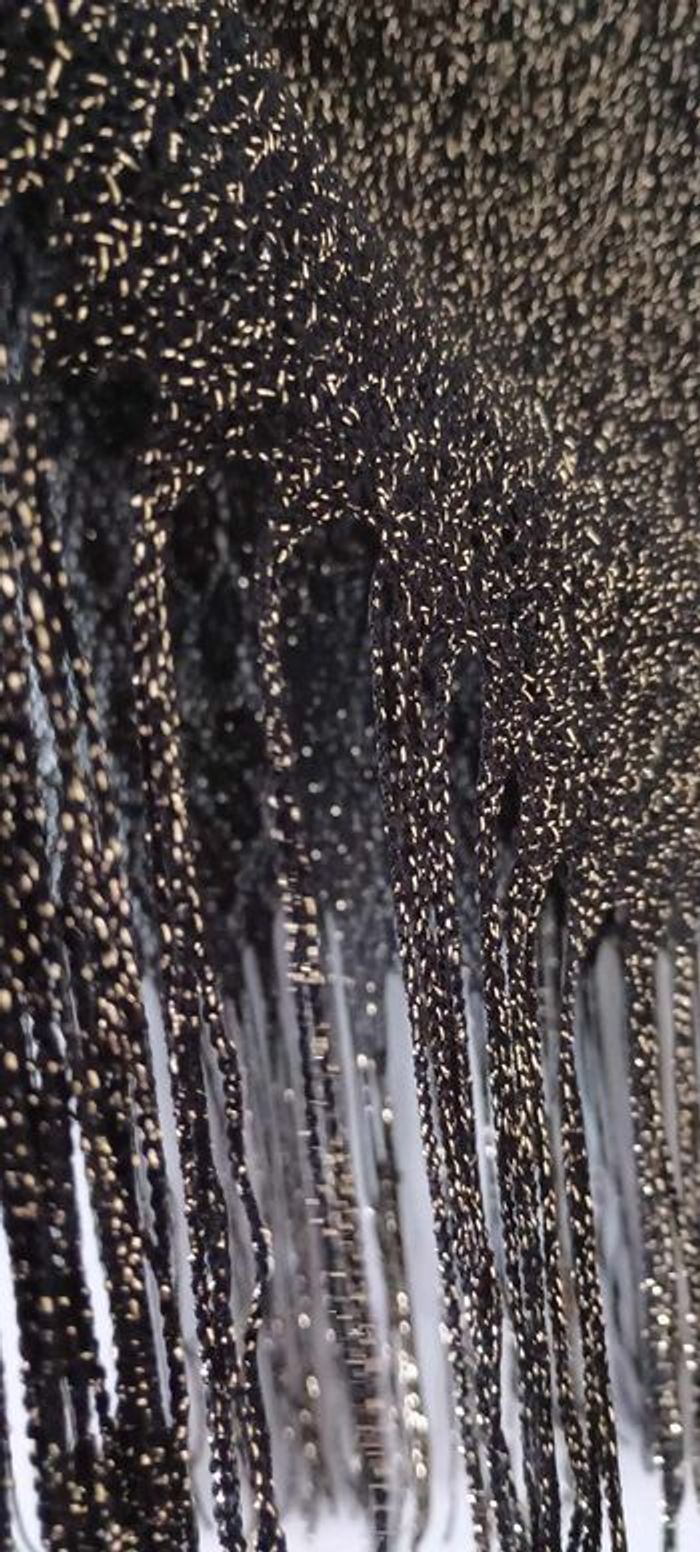 Haut ajouré sans manches noir et or à paillettes avec franges Taille 6 - photo numéro 6