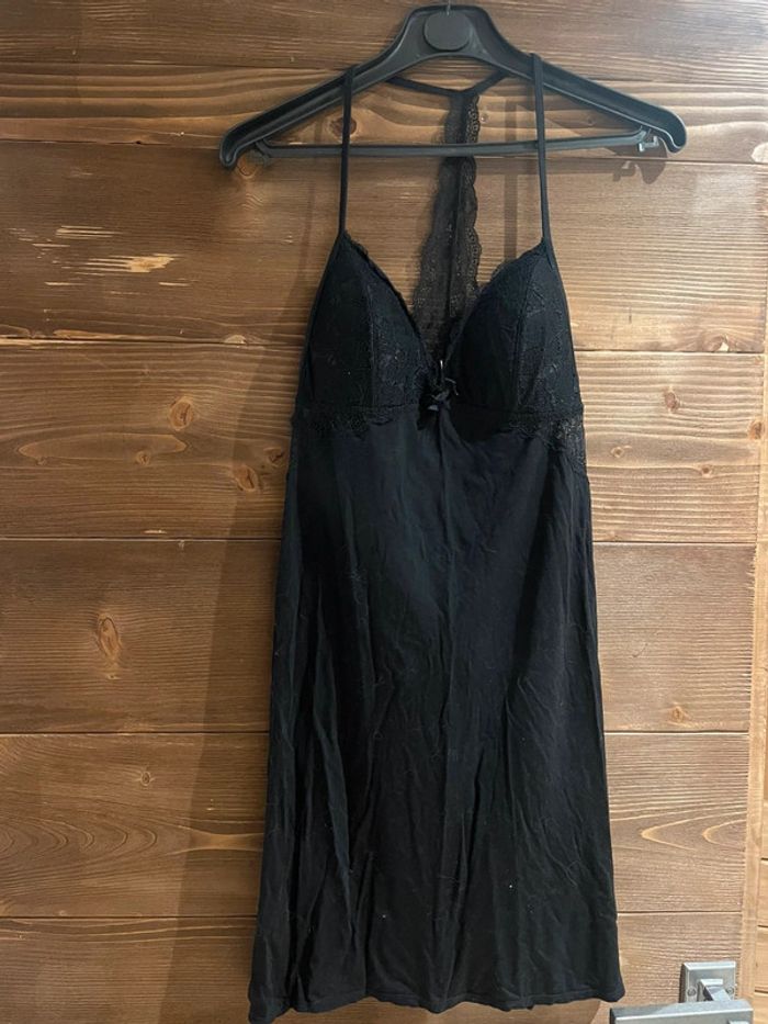 Nuissette noir undiz détail dentelle