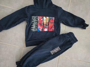 Ensemble jogging marvel