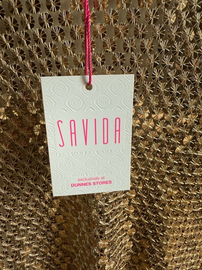 Robe dorée pour les Fêtes de fin d’année - photo numéro 10