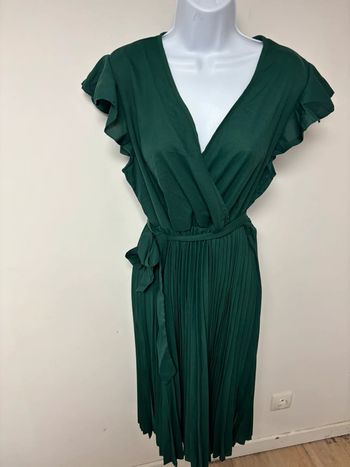 Robe chic  vert émeraude neuve
