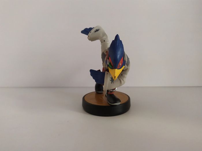 Figurine Amiibo Falco starfox No.52 super smash bros. collection Nintendo Wii/Wii U/3DS NVL-001 - photo numéro 2