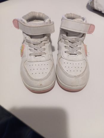 Tennis montante en 23 blanche