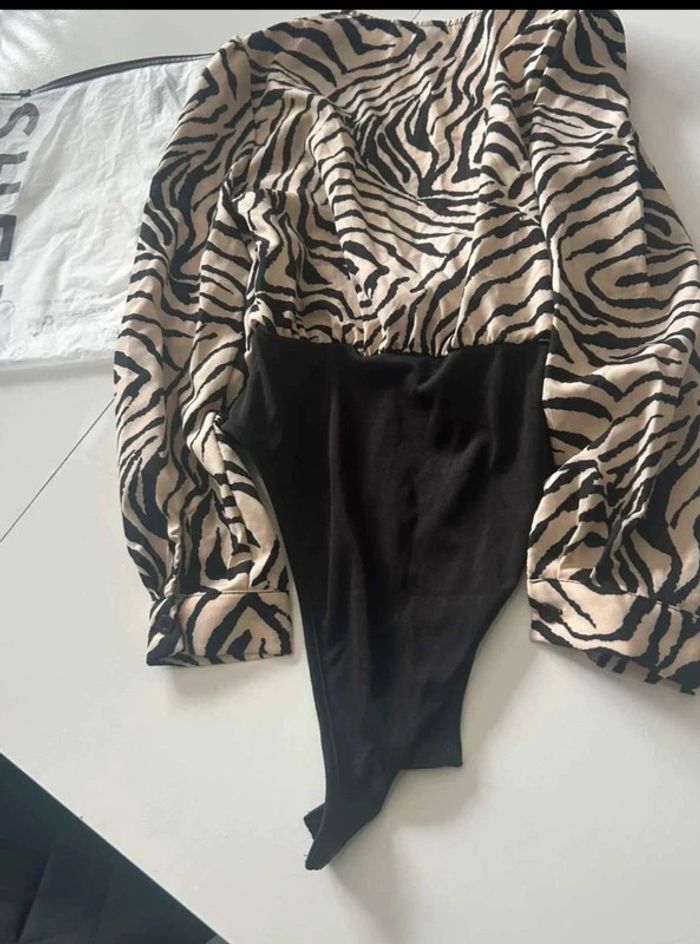 Body à rayures  zèbres taille  s  36 neuf - photo numéro 3