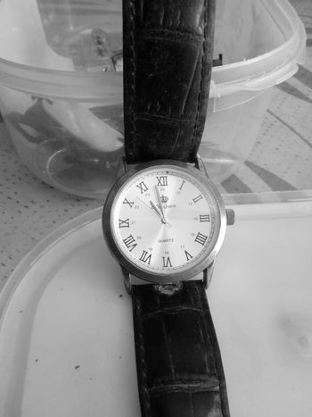 Vends montre