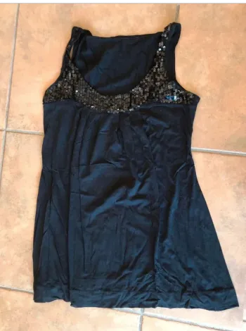 Tunique  strass sequin  (T2)  en parfait  état