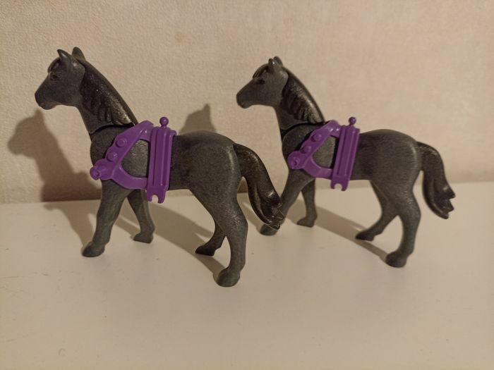 Lot 2 chevaux playmobil - photo numéro 2