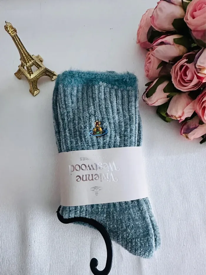 🪐Chaussettes Vivienne Westwood peluche bleu glacier – Édition japonaise exclusive