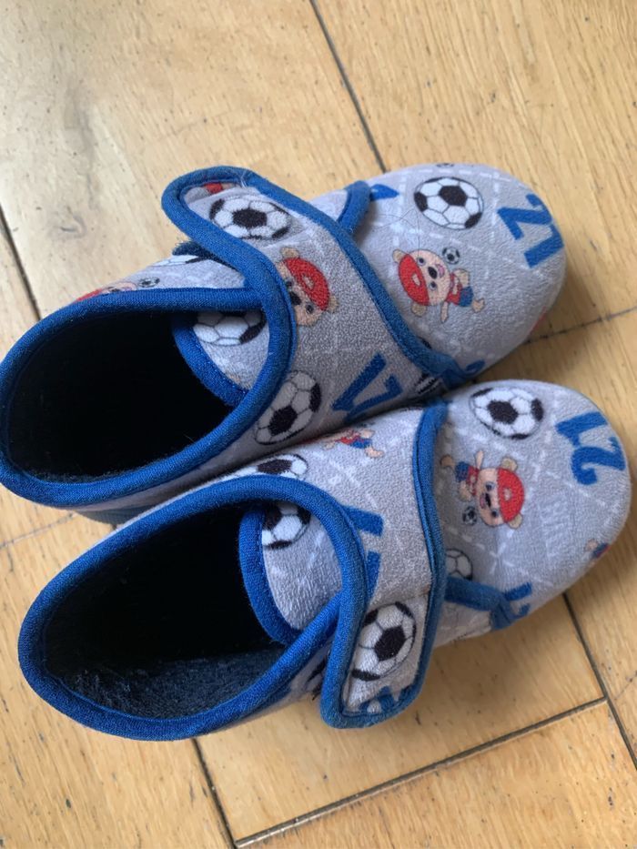Chaussons foot taille 24 à scratch - photo numéro 2