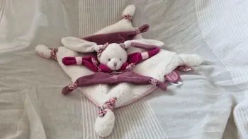 Doudou plat cerise Doudou et cie