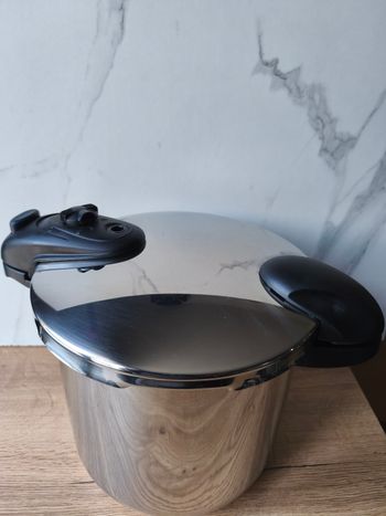 Autocuiseur argenté/silver pression Inox 10L